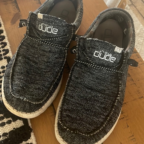 Men’s Hey Dude Sz 13 in Black - Picture 1 of 4